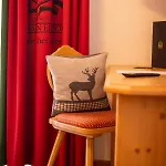 Гостевой дом Mara's Little Boutique Sleepover - Budget Капрун