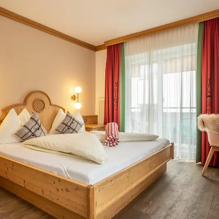 Mara's Little Boutique Sleepover - Budget * Kaprun