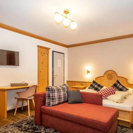 Mara's Little Boutique Sleepover - Budget